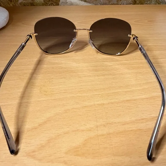 Woman’s BVLGARI 6123 designer Sunglasses. - Picture 12 of 16